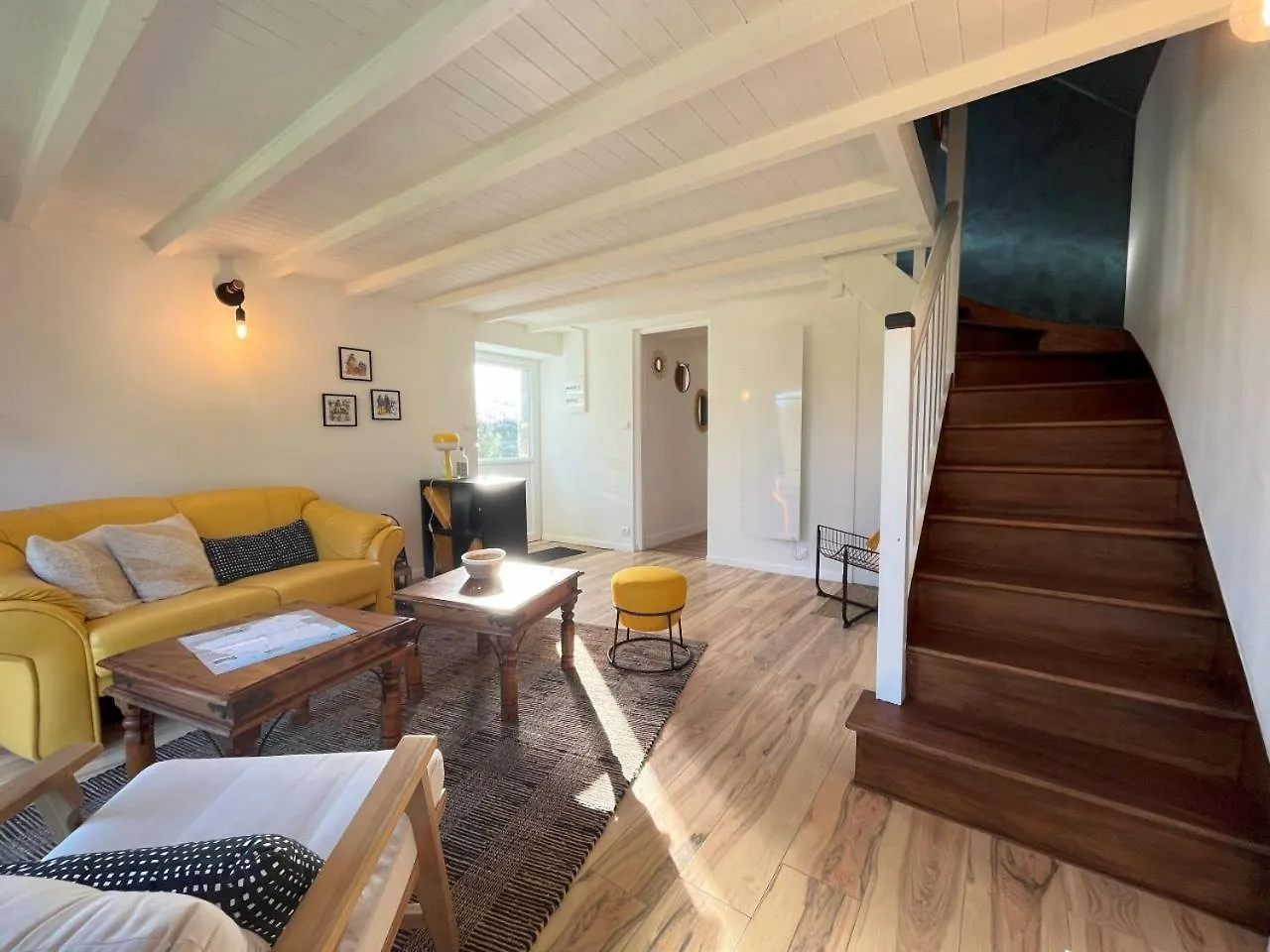 Holiday home Maison Renovee 3 Chambres Pour 5 Personnes, Proche Mer, Parking Cleder