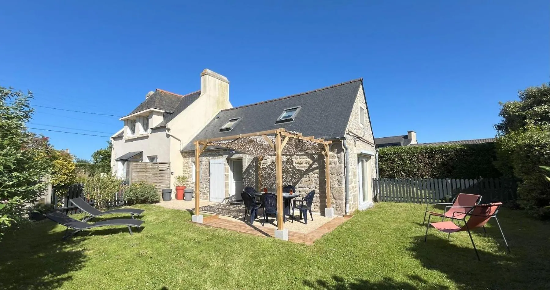 Maison Renovee 3 Chambres Pour 5 Personnes, Proche Mer, Parking Cléder